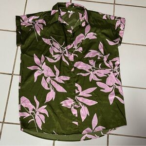 entro Olive Green Short Sleeve Button-Down Shirt with Pink Floral Print